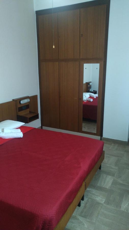 Hotel Luca Ріміні Екстер'єр фото